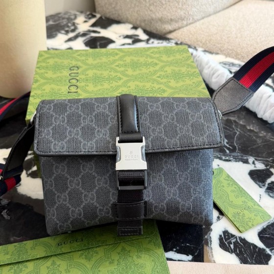 Gucci GG supreme 남자 미니 숄더백 크로스백