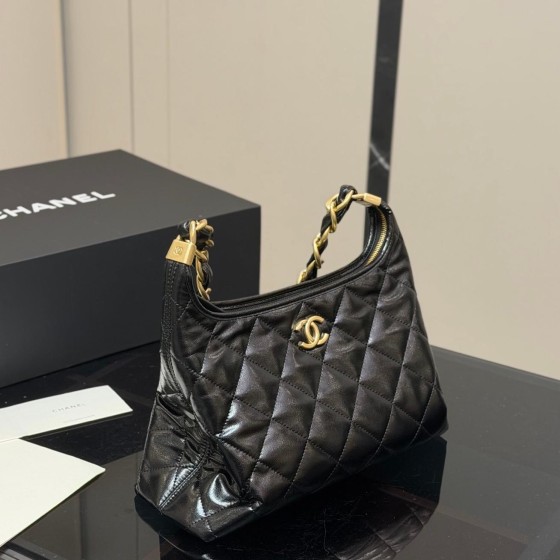 샤넬 chanel  24A Hobo 호보백